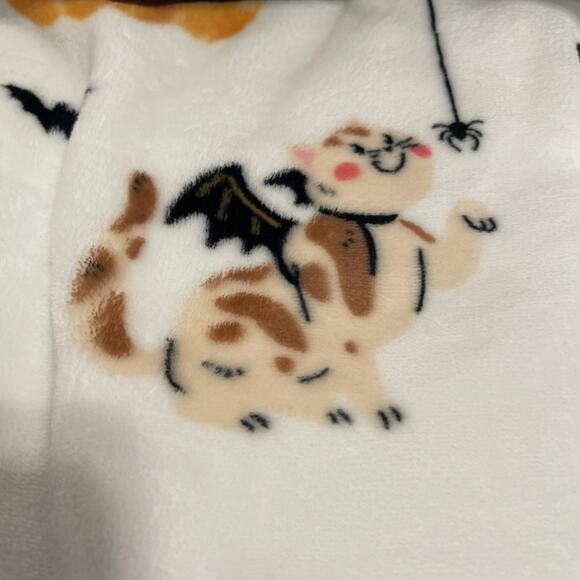 Halloween Throw Blanket Witches Brew Cute Cats In Costumes 50 X 70 Soft New - Picture 6 of 7